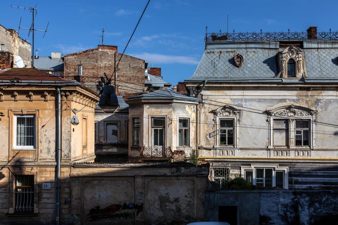 Ostriv Hostel Lviv Exteriör bild